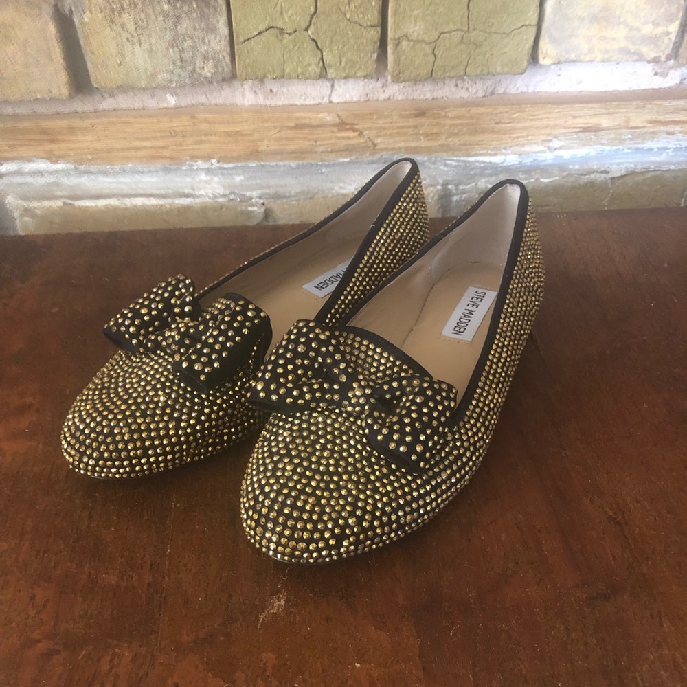 Vintage Steve Madden loafers with gold studs and bows size 7 EUC